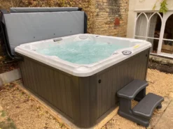 Smart Dual Riser Hot Tub Steps -Blue Wave Supplies 3 7bde194c ae34 4e6c a9c8 d1808c8709e4