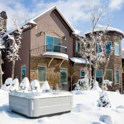 Jacuzzi® J345IP™ - 7 Person Hot Tub -Blue Wave Supplies J345lifestyle2020