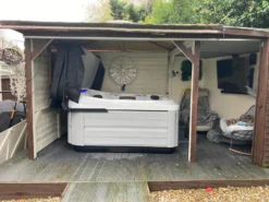 Jacuzzi® J435IP™ - 6 Person Hot Tub With 1 Lounger -Blue Wave Supplies J435platinum6