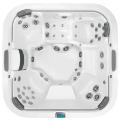 Jacuzzi® J575IP™ - 5-6 Person Hot Tub With 1 Lounger