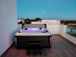 Outdoor Companion - 5 Person Hot Tub With 2 Loungers -Blue Wave Supplies OutdoorCompanion 5