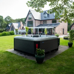 Outdoor Tokyo - 6 Person Hot Tub With 1 Lounger -Blue Wave Supplies OutdoorTokyoHotTubSquare 18 scaled