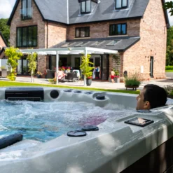 Outdoor Tokyo - 6 Person Hot Tub With 1 Lounger -Blue Wave Supplies OutdoorTokyoHotTubSquare 3 scaled