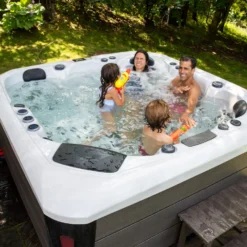 Outdoor Tokyo - 6 Person Hot Tub With 1 Lounger -Blue Wave Supplies OutdoorTokyoHotTubSquare 4 scaled