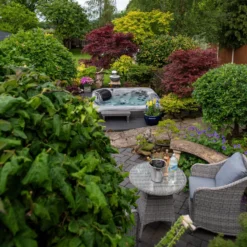 Outdoor Santorini - 5 Person Hot Tub With 1 Lounger -Blue Wave Supplies SantoriniOdyssey LifestyleftReena 1square scaled