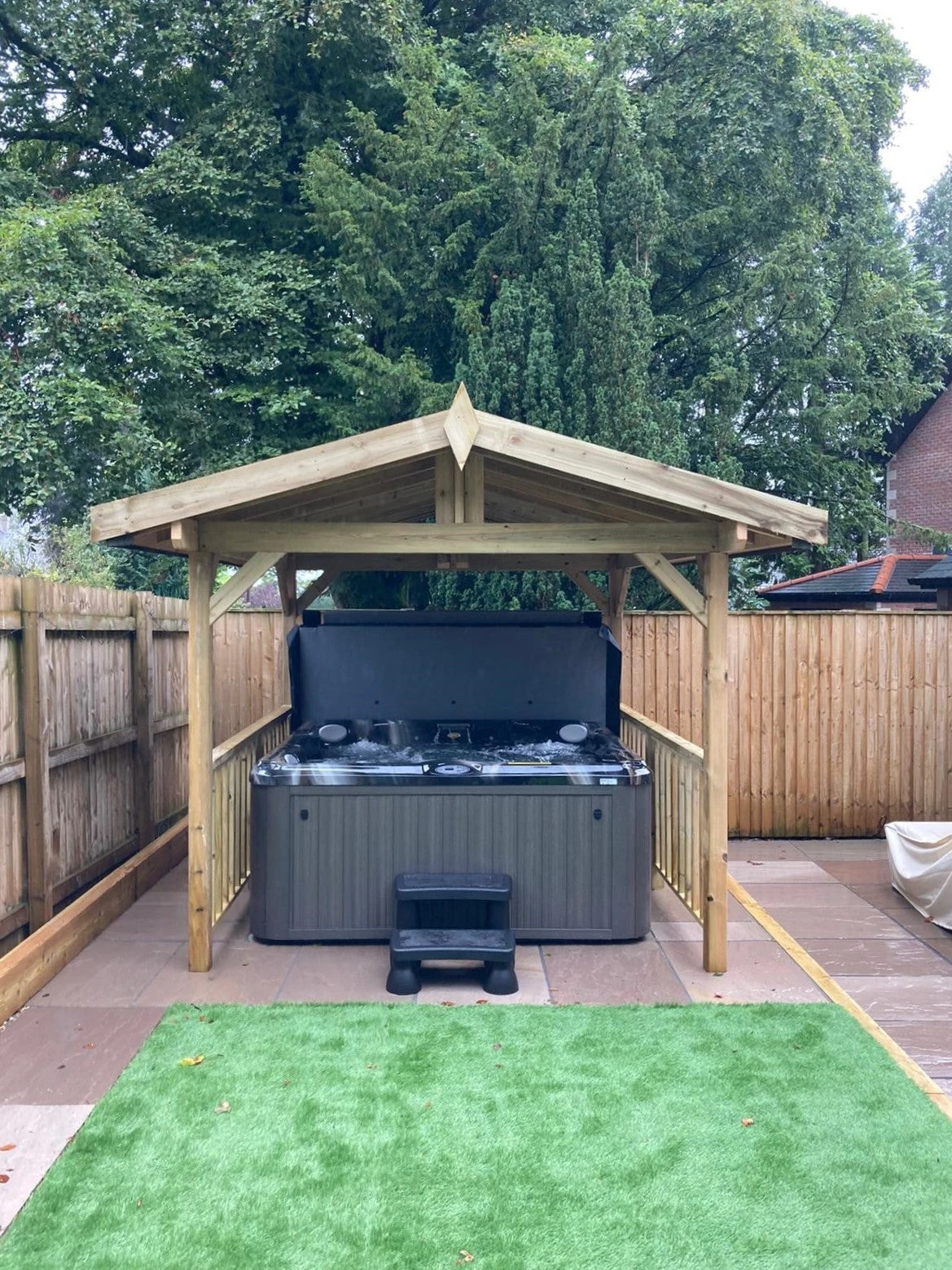 Jacuzzi® J235™ - 5-6 Person Hot Tub With Gazebo Package 6 Jacuzzi® J235™ - 5-6 Person Hot Tub With Gazebo Package - Image 6