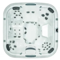 Jacuzzi® J575™ ProLast™ Hot Tub Winter Cover