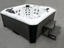Outdoor Santorini - 5 Person Hot Tub With 1 Lounger -Blue Wave Supplies p 4a36fa27 2b20 498a 8d2b f76f3d268d27 scaled